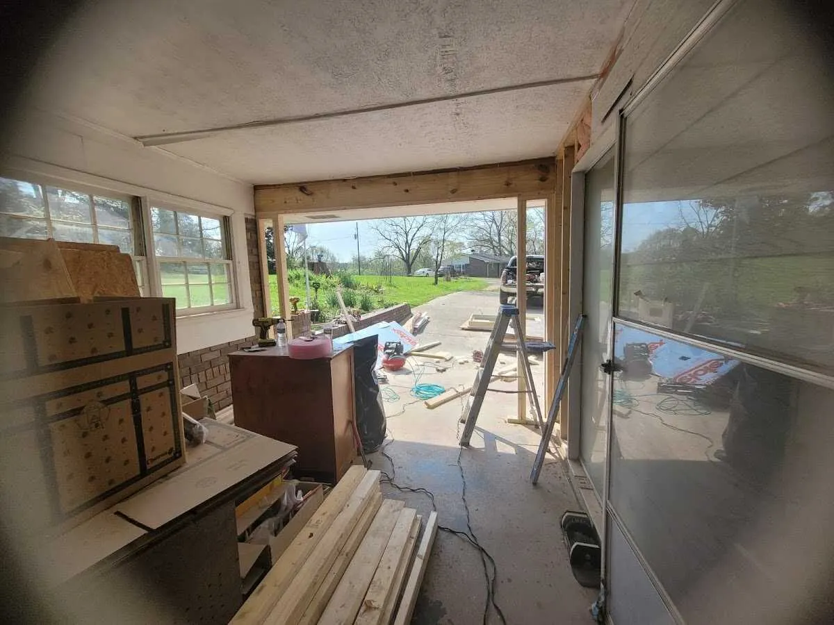 Air movers and dehumidifier for Water Mitigation Services in Dunlap